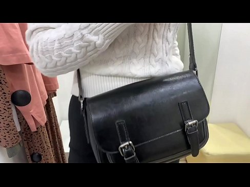 ❤️ Javna masturbacija mlade kujice FeralBerry s dildom u sobi za mjerenje Porno fb na hr.pornoreino-com.ru ﹏